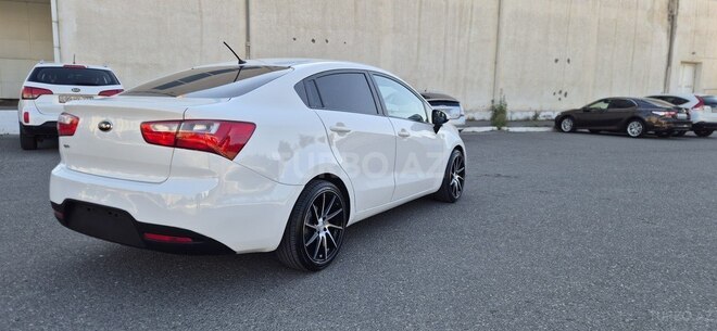 Kia Rio-5