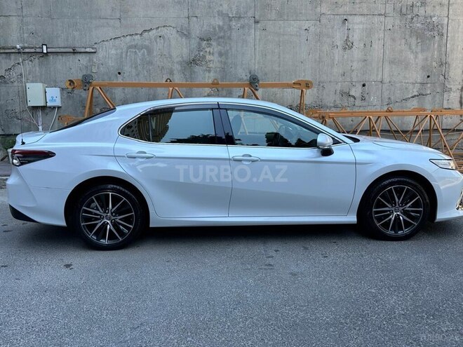 Toyota Camry-6