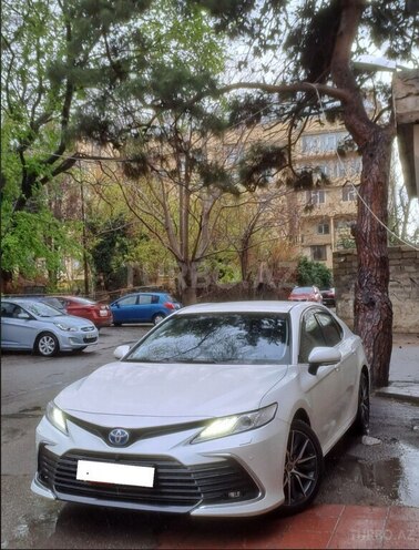 Toyota Camry-5
