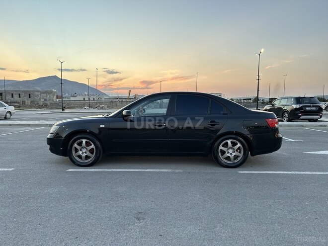 Hyundai Sonata-5