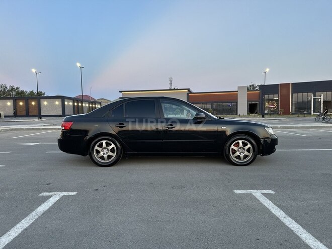 Hyundai Sonata-4