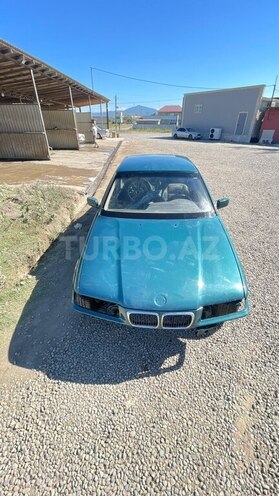 BMW 320-12