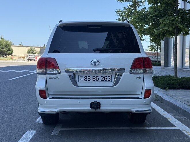 Toyota Land Cruiser-4