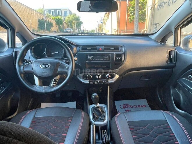 Kia Rio-10