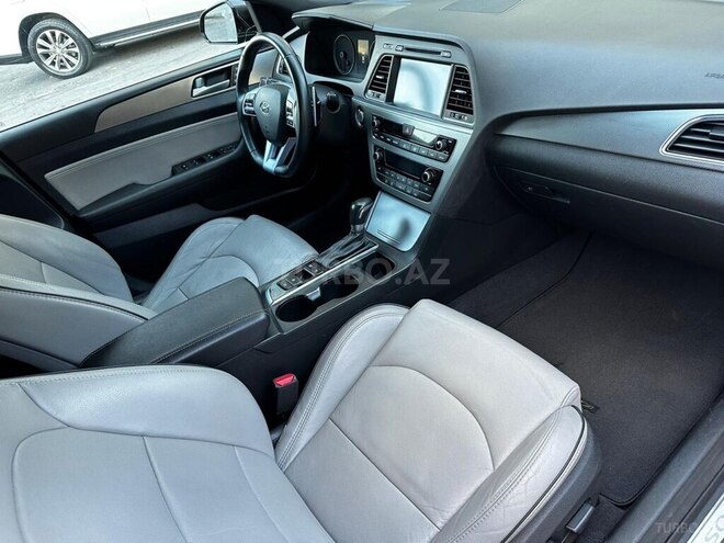 Hyundai Sonata-4