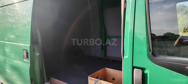 Ford Transit-7