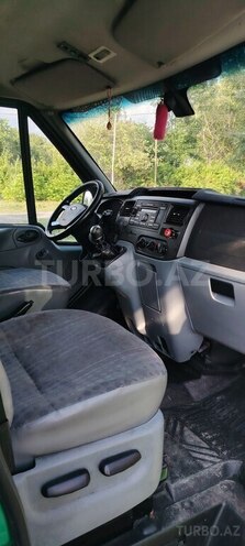 Ford Transit-8