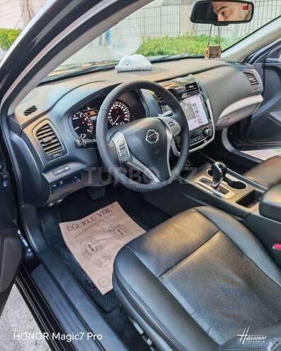 Nissan Altima-16