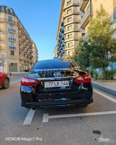 Nissan Altima-3
