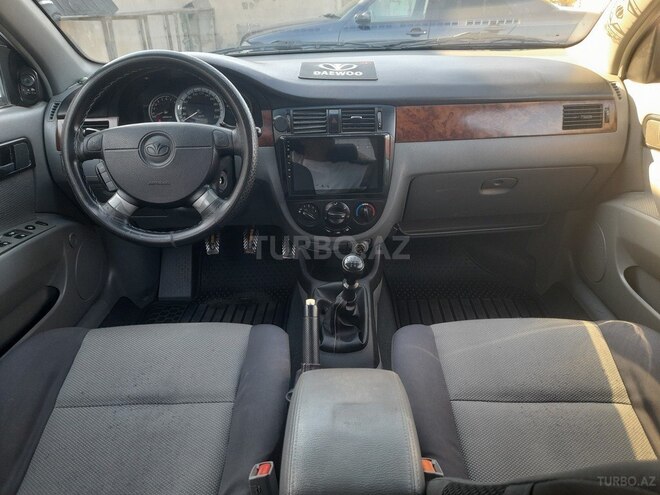 Daewoo Gentra-17