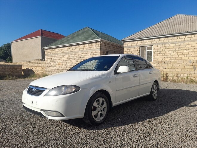 Daewoo Gentra-11