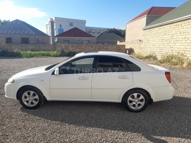 Daewoo Gentra-12