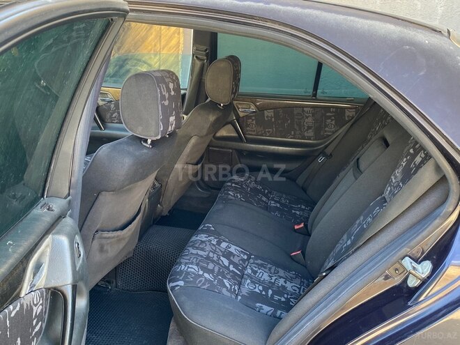 Mercedes E 230-12