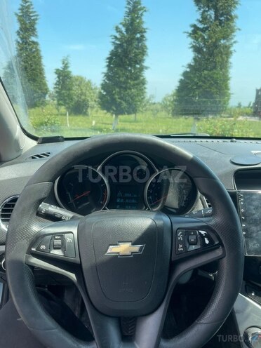 Chevrolet Cruze-11