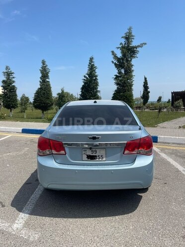 Chevrolet Cruze-8