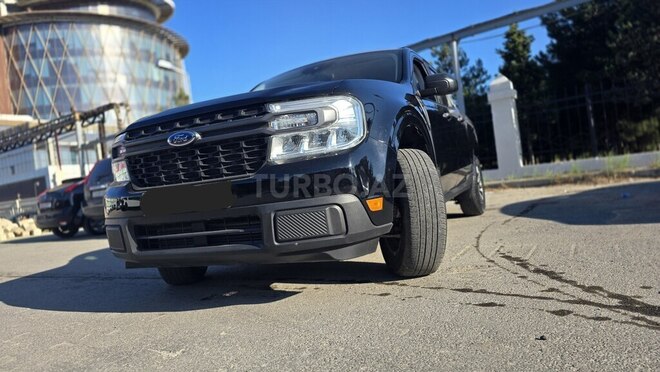 Ford Maverick-4
