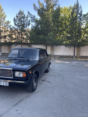 LADA (VAZ) 2107-2