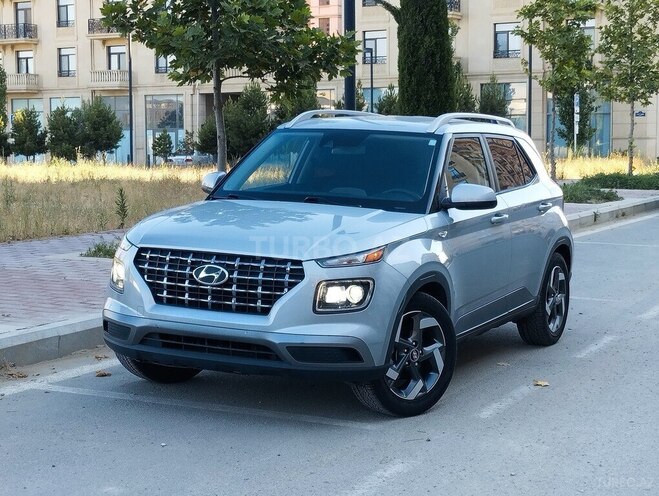 Hyundai Venue-1