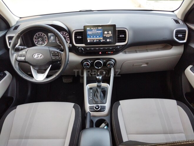 Hyundai Venue-7