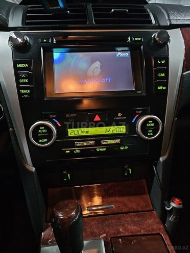 Toyota Camry-9