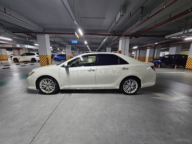 Toyota Camry-3