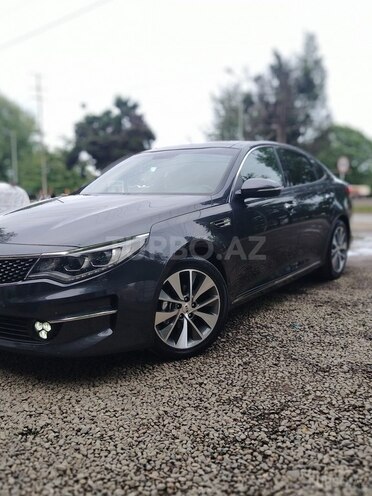 Kia K5-10