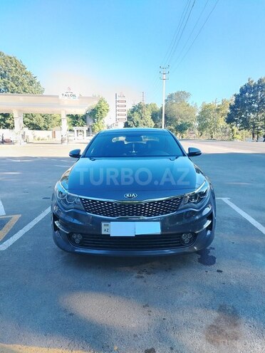 Kia K5-1