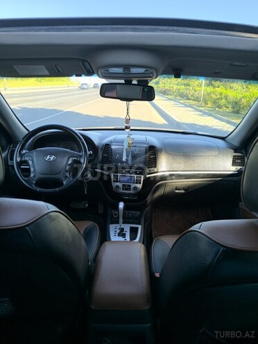 Hyundai Santa Fe-13
