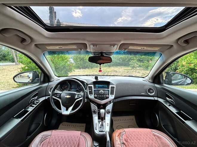 Chevrolet Cruze-9