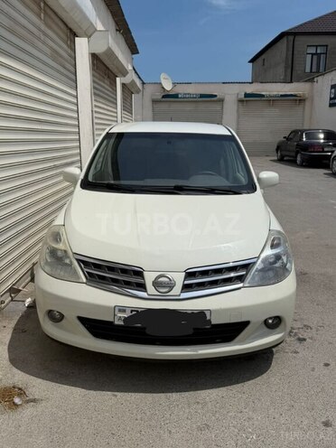 Nissan Tiida-1