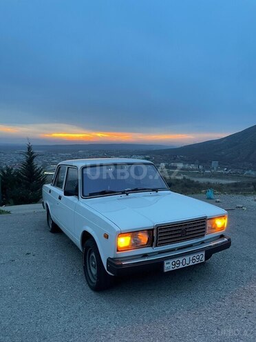 LADA (VAZ) 2107-2
