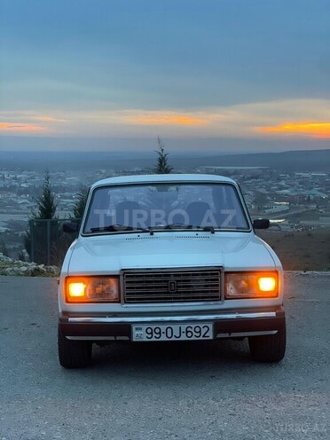 LADA (VAZ) 2107-1
