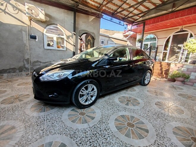 Ford Focus-12