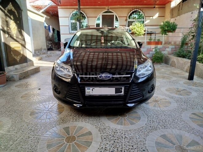 Ford Focus-11