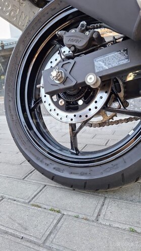 Kawasaki Ninja 500-6