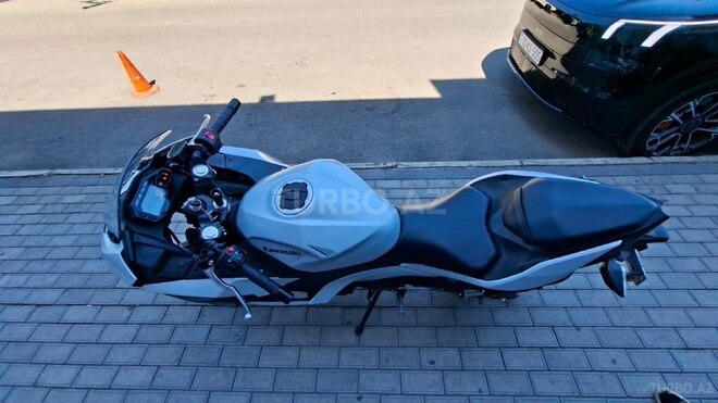 Kawasaki Ninja 500-9