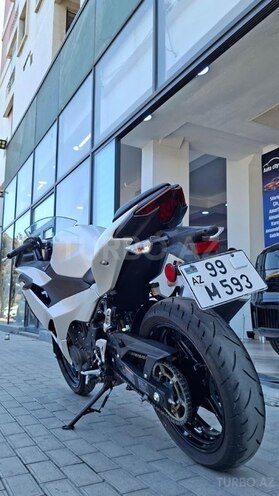 Kawasaki Ninja 500-17