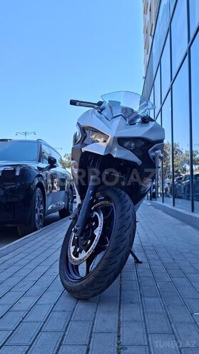 Kawasaki Ninja 500-12