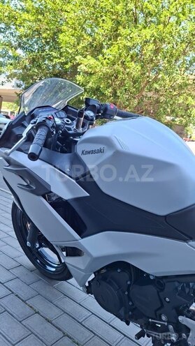 Kawasaki Ninja 500-18