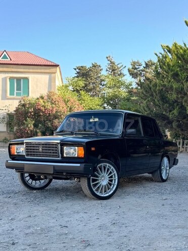 LADA (VAZ) 2107-1