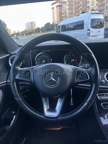 Mercedes E 300-7