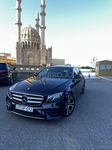 Mercedes E 300-5