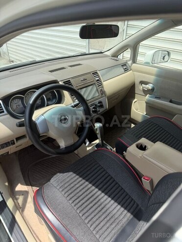 Nissan Tiida-4