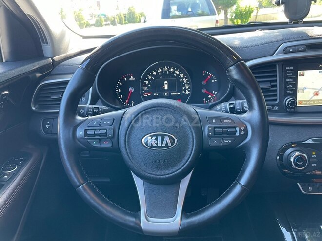 Kia Sorento-12