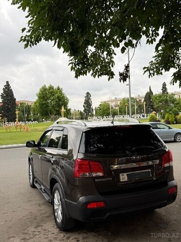Kia Sorento-2