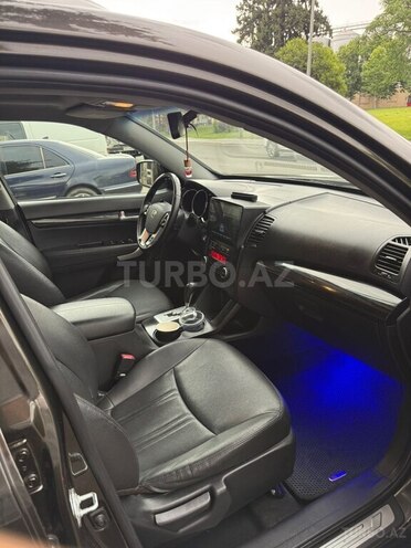 Kia Sorento-9