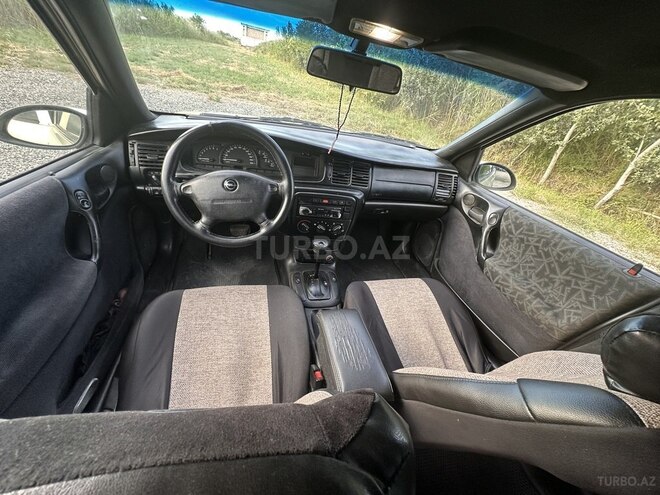 Opel Vectra-9