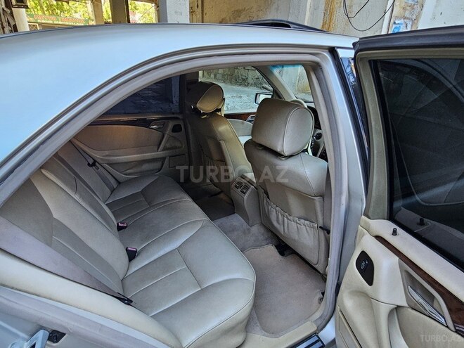 Mercedes E 280-9