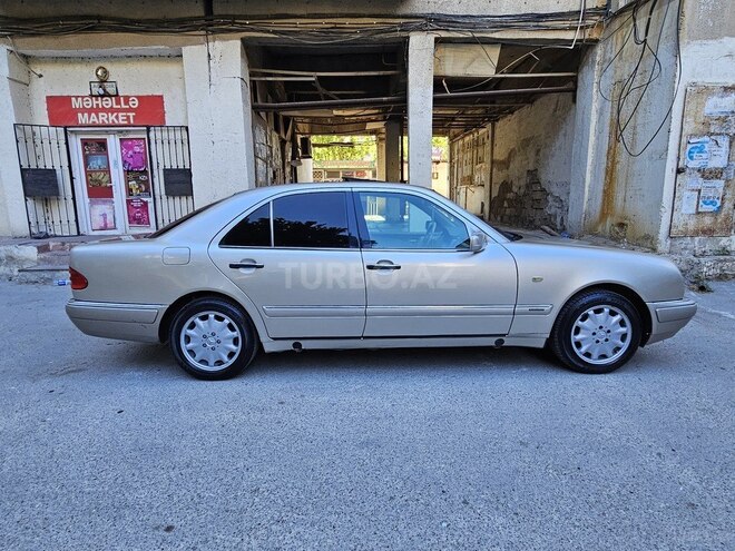 Mercedes E 280-13
