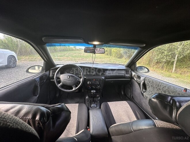 Opel Vectra-3